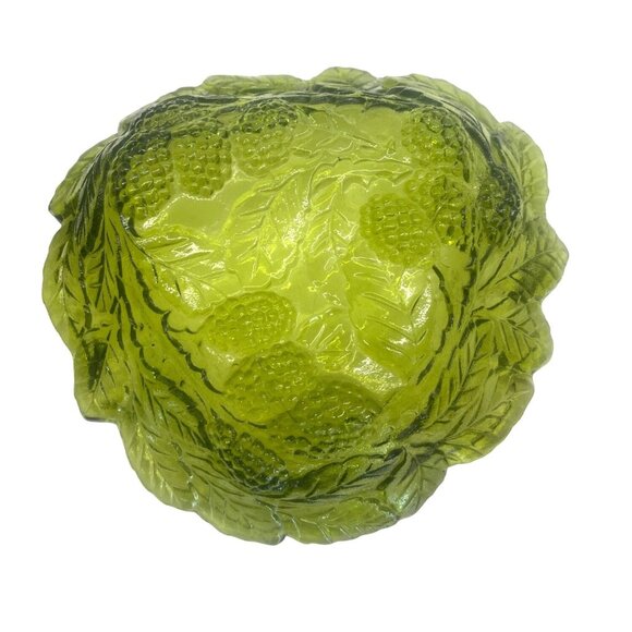 Green Depression Glass Berry Bowl With Leaf & Fruit Design - Picture 5 of 6